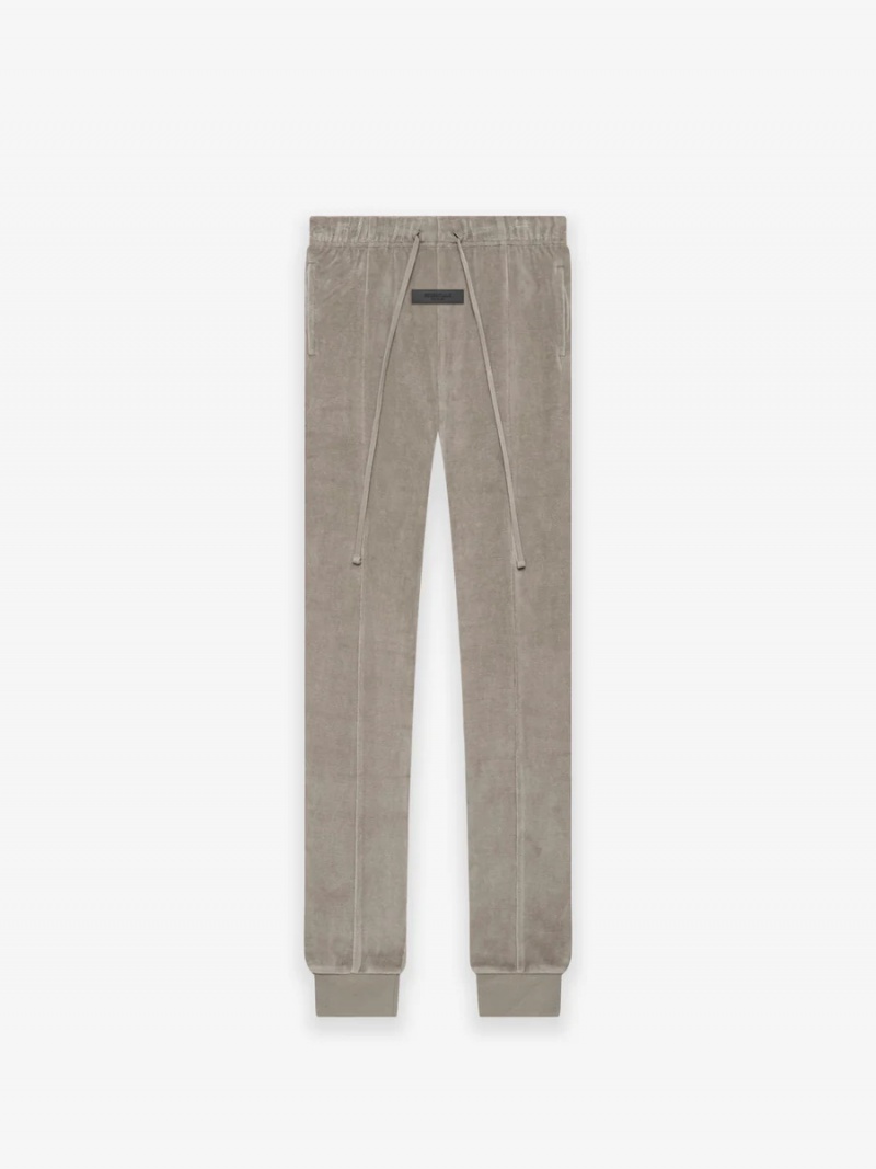 Pantalon Deportivo Essentials Velour Mujer Desert Taupe | 01JETIPMA